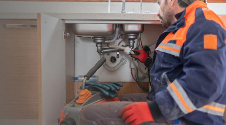 Professional slab leak plumber services in Igo, CA
